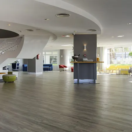 ホテル Servatur Waikiki