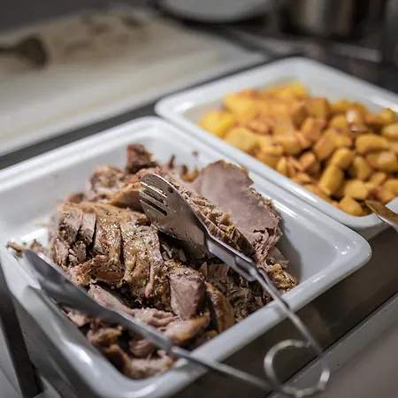 מלון Servatur Waikiki 4*