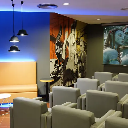 Servatur Waikiki מלון