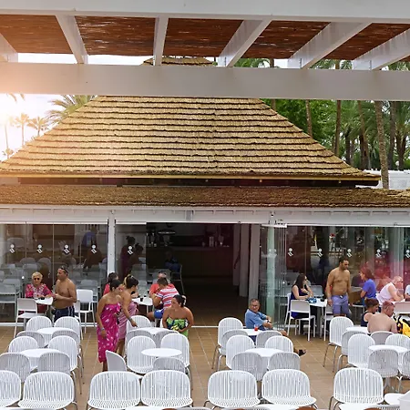 Servatur Waikiki Hotel 4*