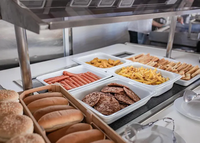 מלון Servatur Waikiki