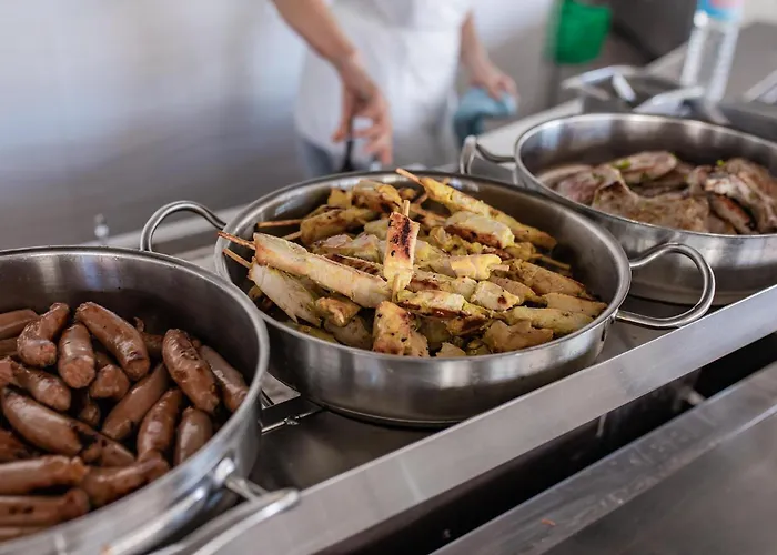 Servatur Waikiki Готель 4*