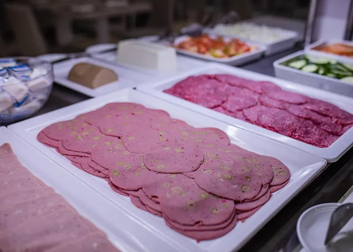 Servatur Waikiki מלון