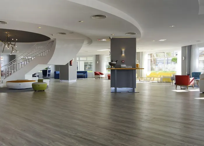 מלון Servatur Waikiki