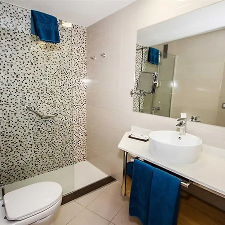 Hotel Servatur Waikiki