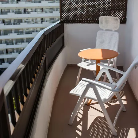 Servatur Waikiki