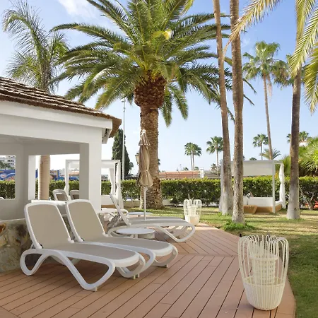 Szálloda Servatur Waikiki