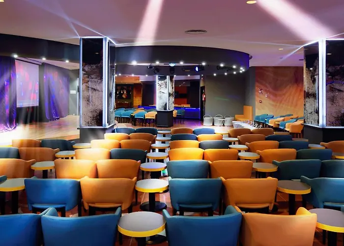 Servatur Waikiki بلايا ديل إنغلز