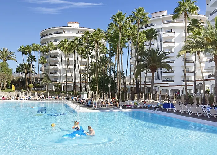 Servatur Waikiki فندق