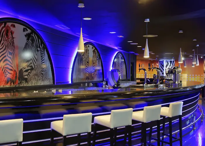 Servatur Waikiki فندق