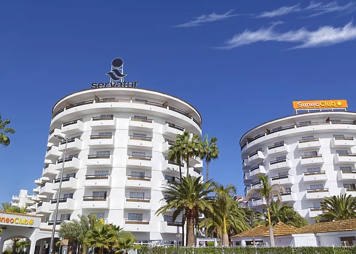 Servatur Waikiki فندق 4*