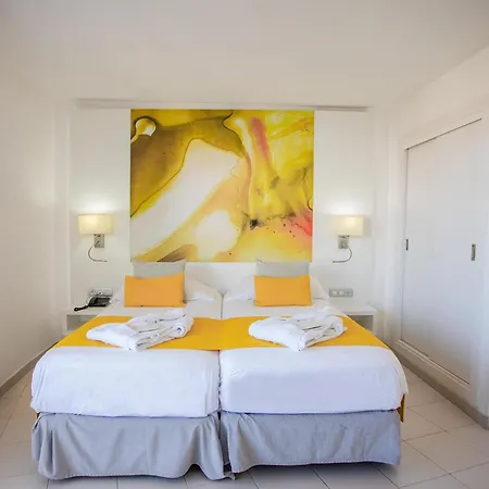 Hotel Servatur Waikiki 4*