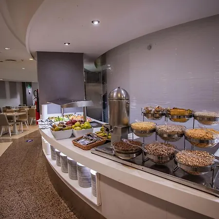 Szálloda Servatur Waikiki 4*