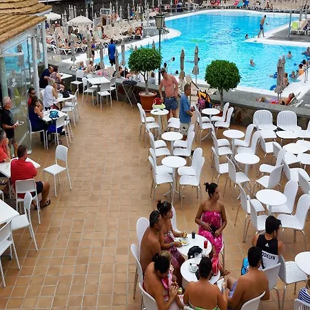 Szálloda Servatur Waikiki