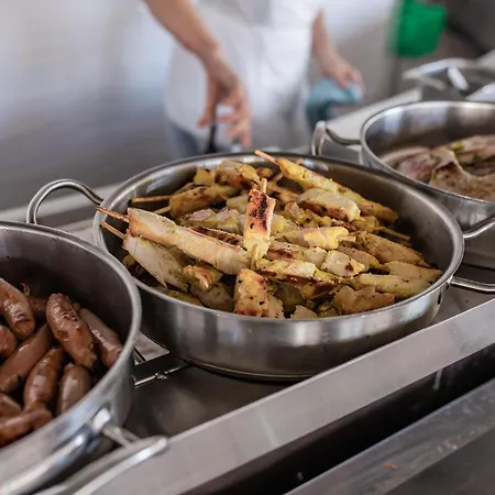 Servatur Waikiki Hotell 4*