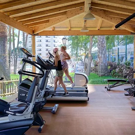 Szálloda Servatur Waikiki 4*